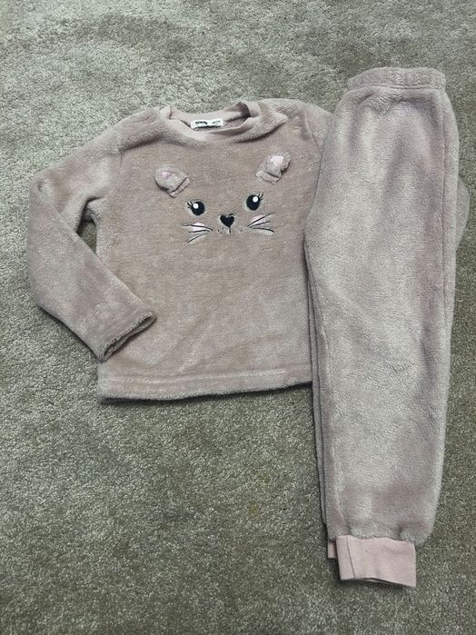 Комплекти за 3-4г-блузи, клинове, дънки, яке, пижама