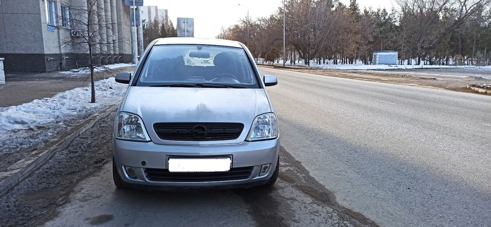 продам серебристый Опель Мерива
