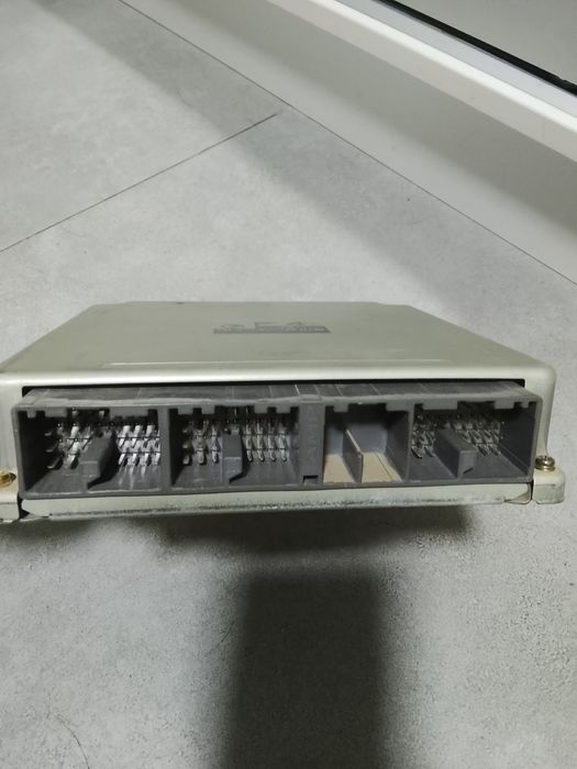 Блок управления двигателем Субару