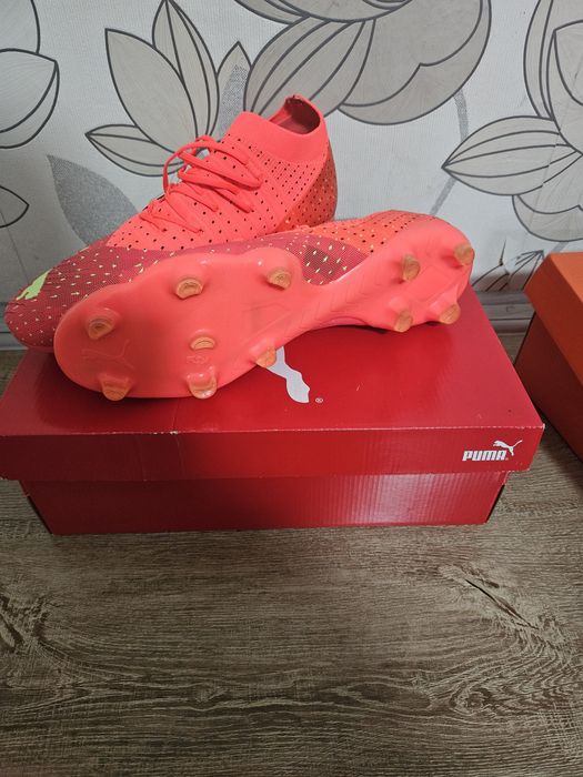 Чисто нови бутонки