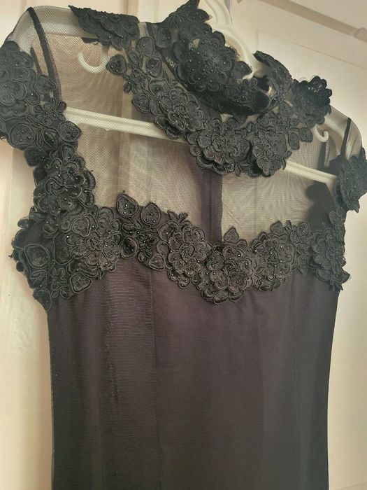 Шикарное вечернее платье