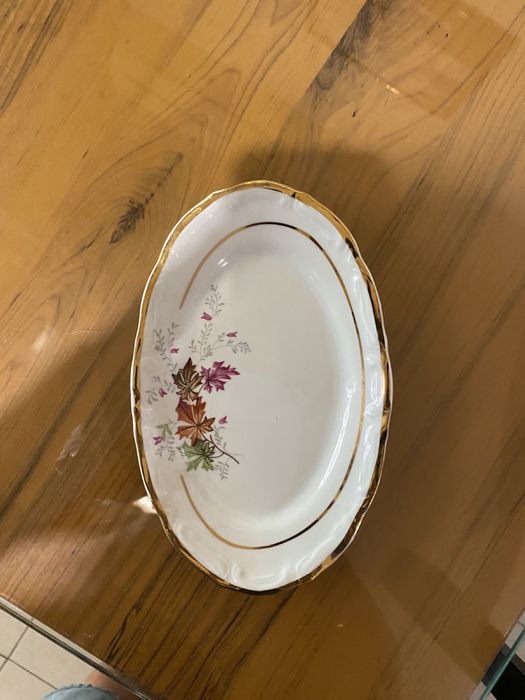 Чисто нов порцелан на Изида