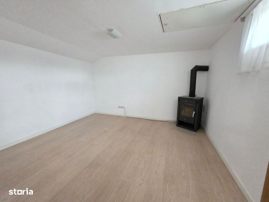 Casă zona Pieței Mari, din cărămidă, renovat recent, 4 camere