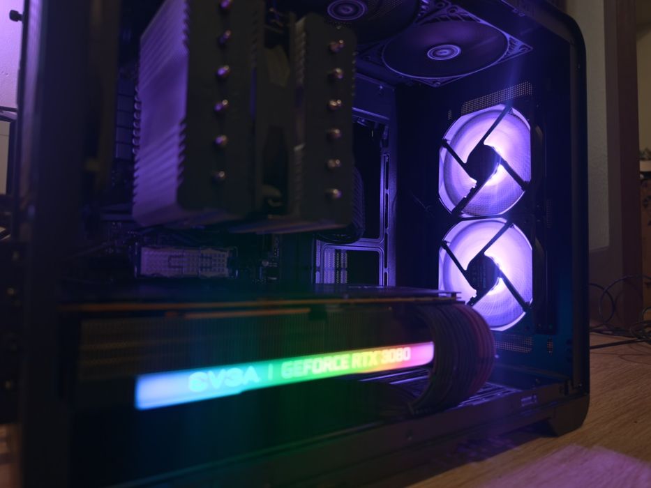 Геймърски с RTX 3080 / Ryzen 5600X / 32GB RAM