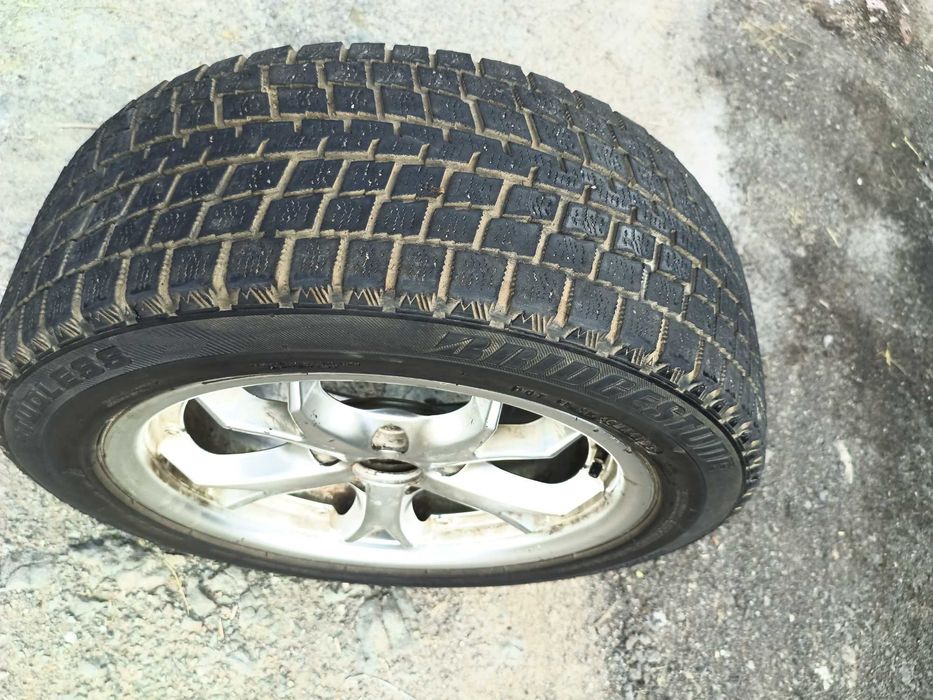 Продам запаску. Диск с резиной.