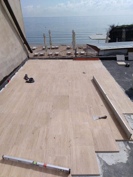 Montaj marmura și Mozaic șlefuire chituire și lustruire