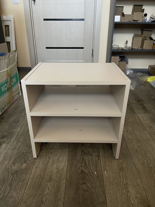 Тумбочка прикроватная