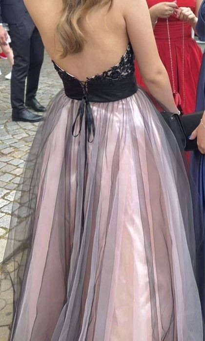 Бална рокля