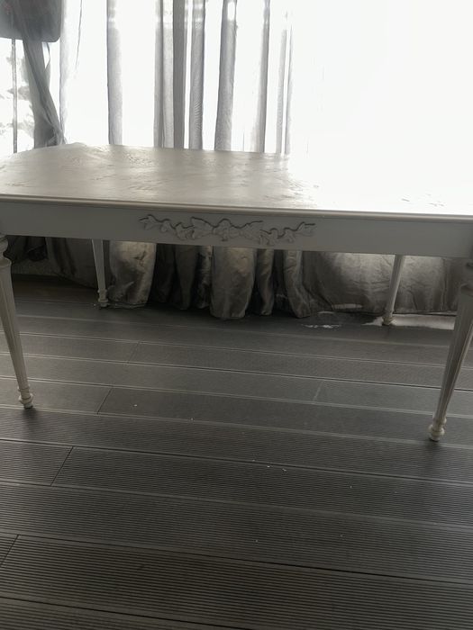 Деревянный итальянский стол