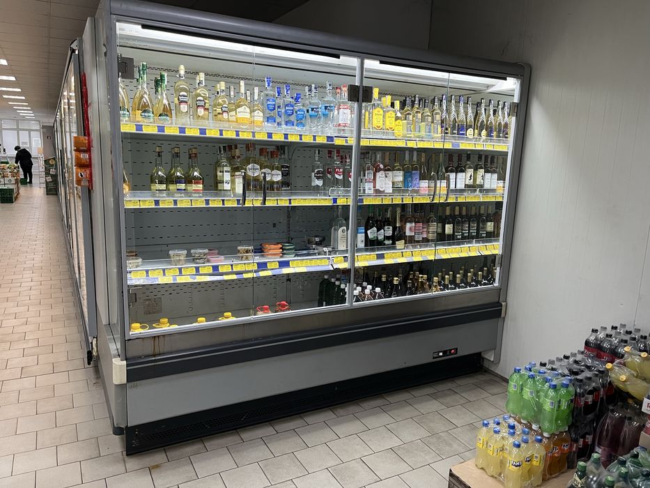 Крайстенни витрини