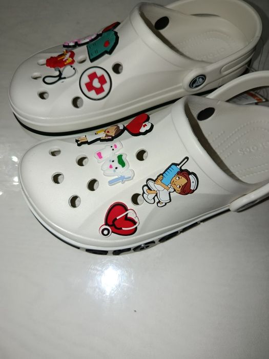 Джибитсы на crocs Jibbitz набор очень хорошо