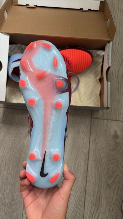 Ghete fotbal Nike Phantom 6 Low Elite FG