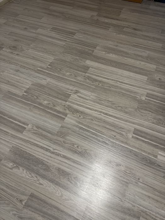 Продам ламинат б/у