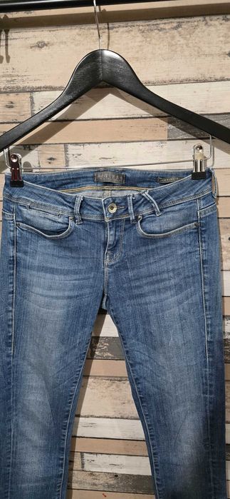 Guess W/25- дамски дънки (х-961)