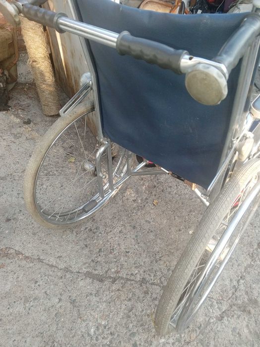 продам инвалидную коляску