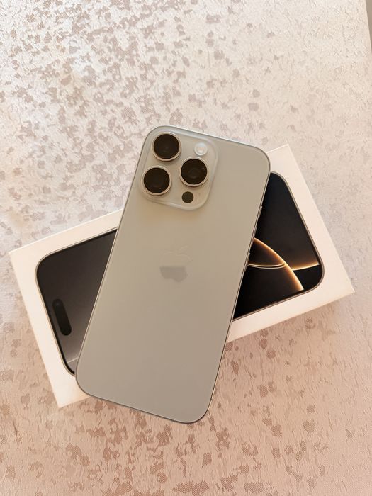 iPhone 16 pro 128 gb топ състояние още 16,17 месеца гаранция