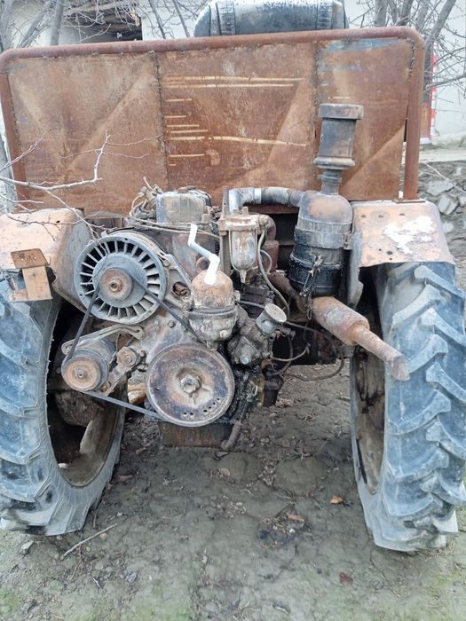 Traktor 16 ot kuchiga ega