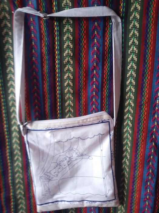 Traistute personalizate, lucrate manual (handmade)