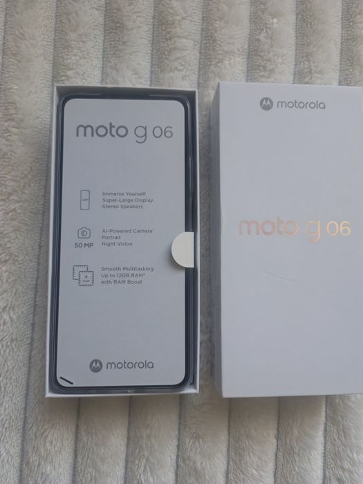 Смартфон Motorola G06