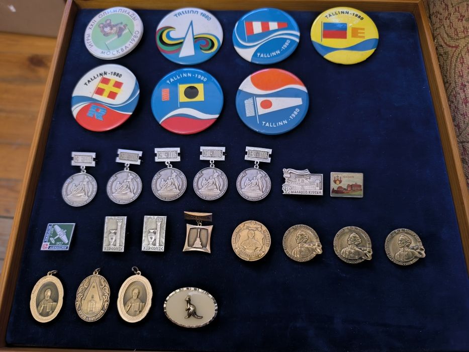 Винтидж лот значки ссср олимпиада 1980 година 4  стари писалки хемус