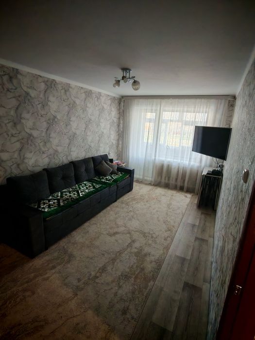 Продам трёхкомнатную квартиру