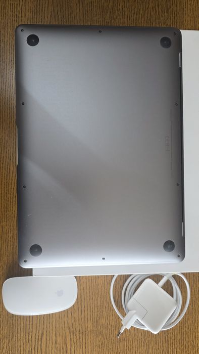 Macbook Air 8gb/256gb 2020г