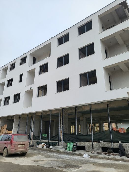 echipa ,meseriași ,constructii ,zidari, faianțar.