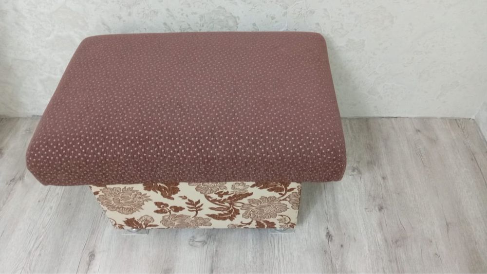 Продам пуфик в отличном состоянии