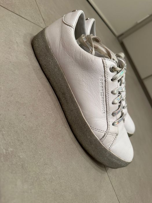 Tommy Hilfiger маратонки