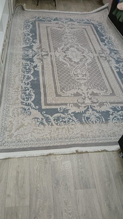 Продаются ковры. После стирки. В идеальном сост. Большой ковер-2ш
