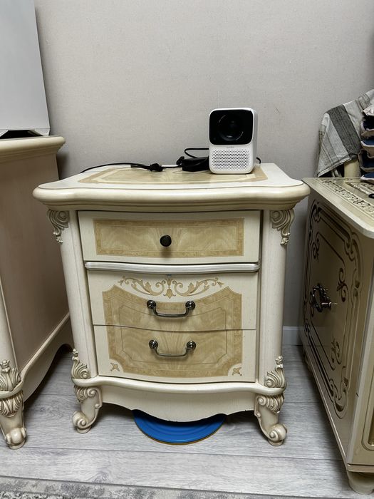 Спальная мебель дерево