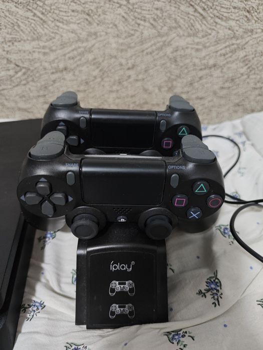 Продаю Playstation slim 4