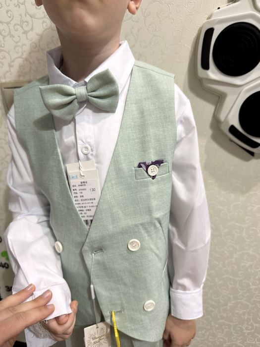 Продам костюм новый