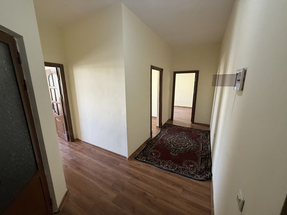 Srochna sotiladi. Termiz sh. Begoyim. 2 xonali. 2 etaj yangi dom