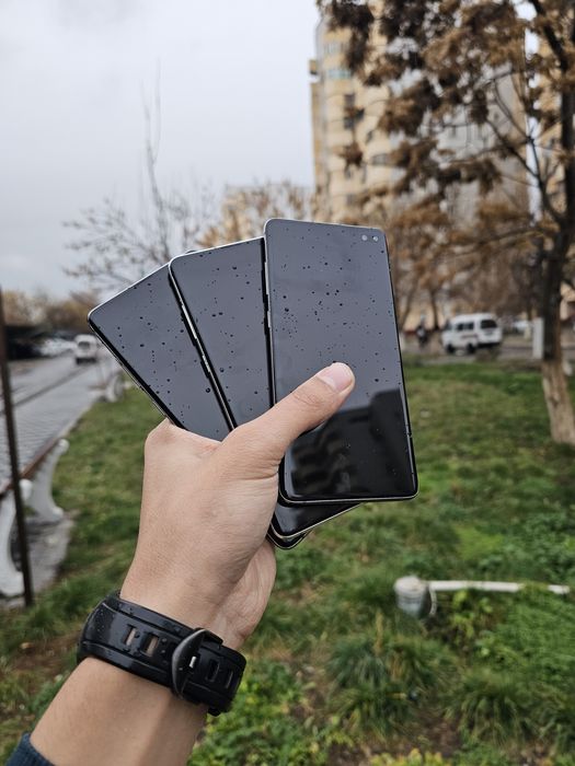 Samsung Galaxy S10 Plus. IME o'tkan Ofitsalniy. OzU 8/128 GB Joyi