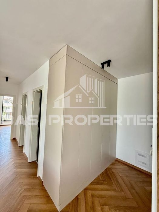 Продава се Тристаен апартамент в София, Витоша - 90 кв.м за 3478 €/кв.м - Снимка #8