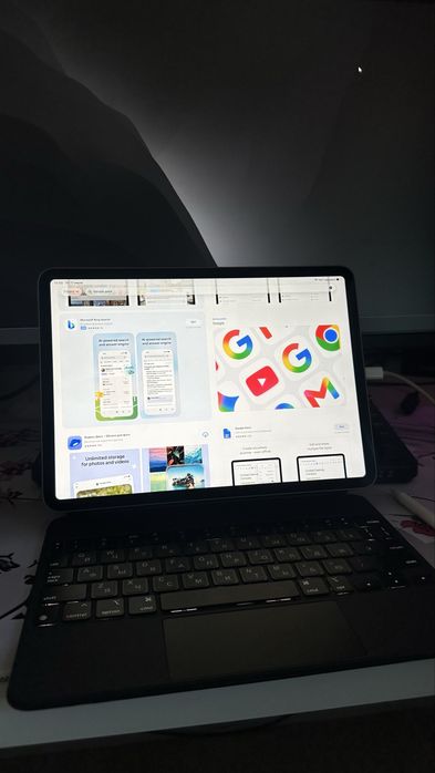 Ipad PRO M2 (256gb) + Magic keyboard + Apple pencil gen2