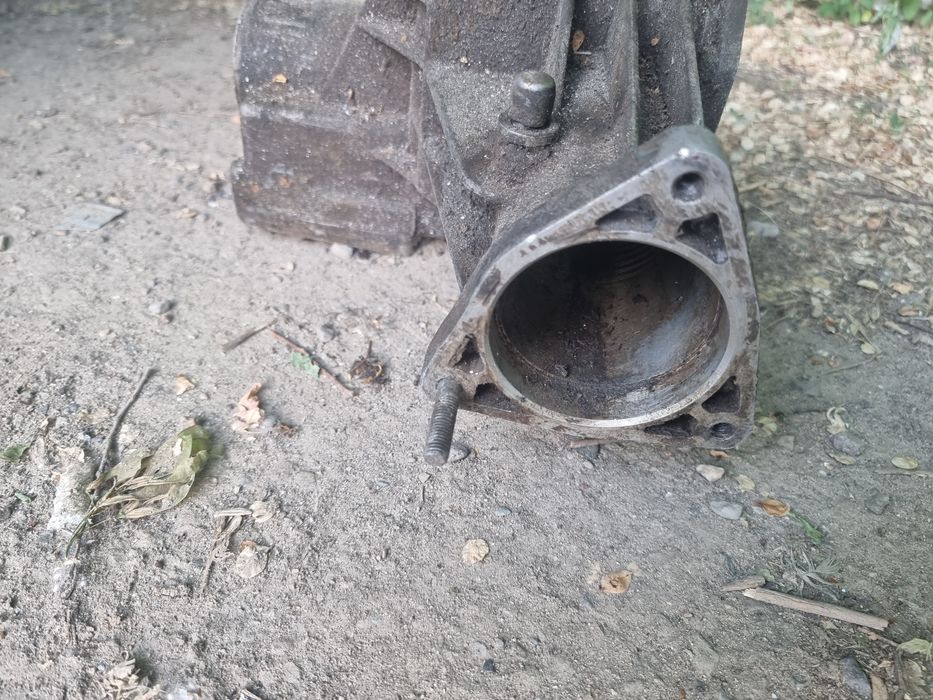 Корпус редуктора переднего моста нива