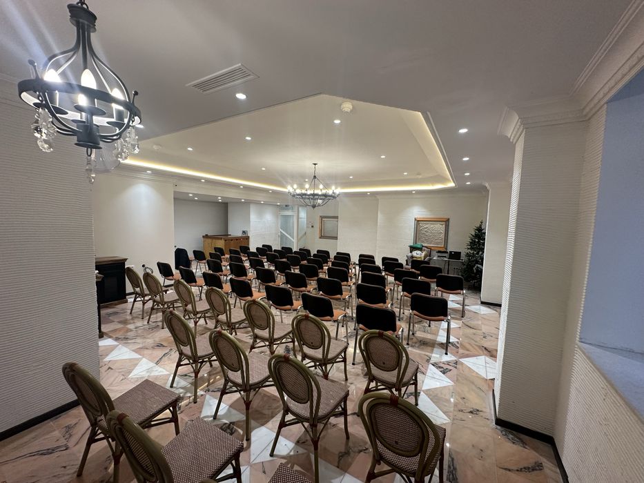 Зала частни партита, детски рождени дни, конференции и презентации.