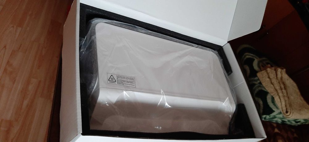 ПРОМОЦИЯ - Поставка за РС/монитор настолна бяла