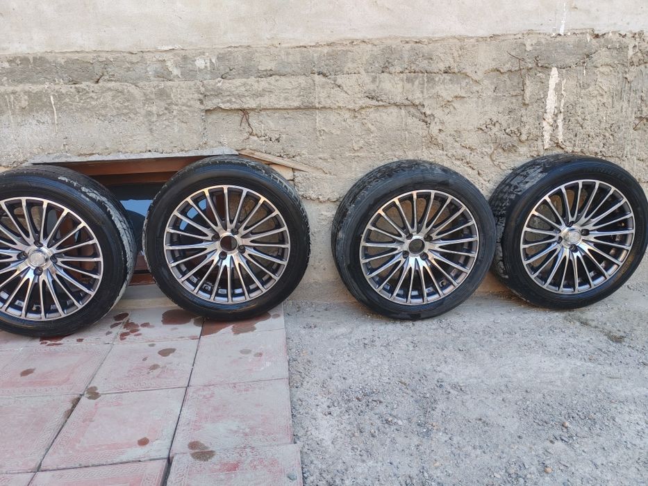 Сотилади сака диск лар