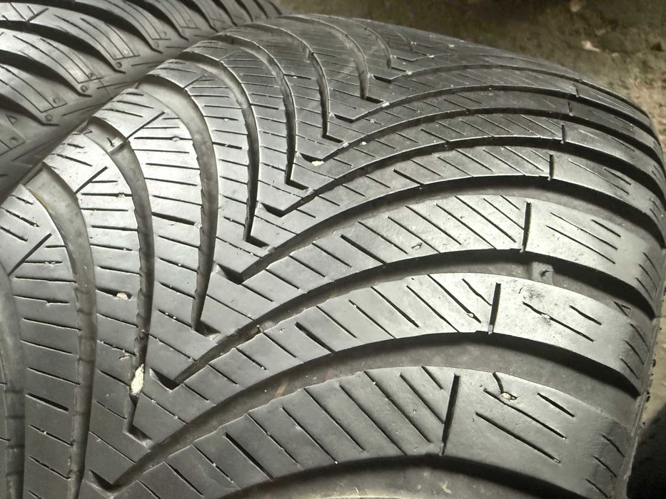 2x Anvelope All Season 225/40 r18 M+S - Kumho Solus 4S HA32