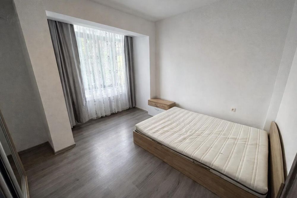 Дава се под наем Тристаен апартамент в София, Център - 90 кв.м за 850 € - Снимка #4