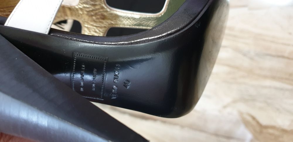 Vand Sandale DSQUARED 2 - Noi la cutie