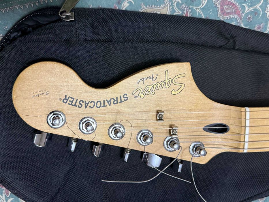 Squier Standard Stratocaster, 2006 год, Тайвань, с чехлом