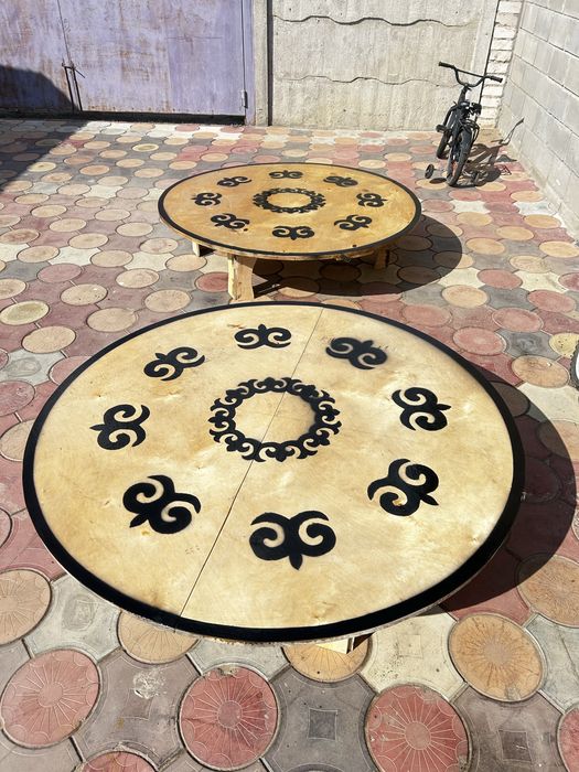 Сдам столы, корпешки, табуретки, дастархан в аренду