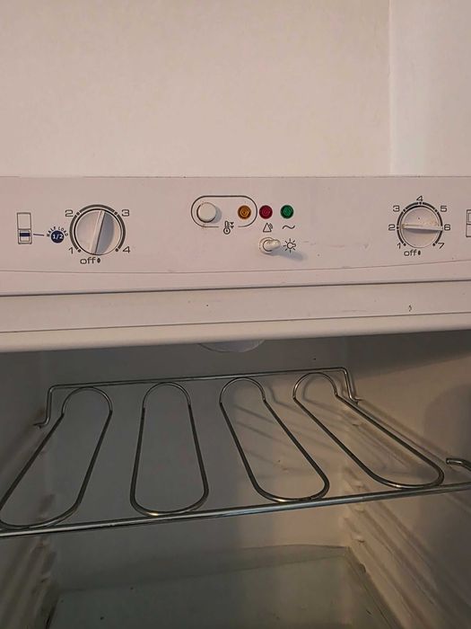 Хладилник с фризер Whirlpool