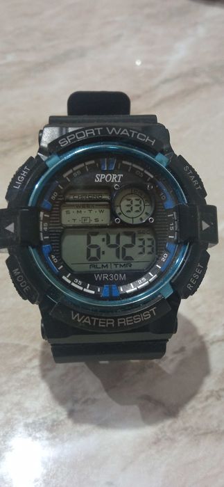 Продам Спортивные наручные Часы