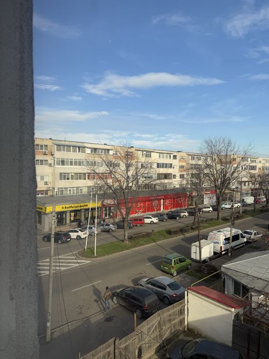 Inchiriez ap 3 Camere Calea Galați