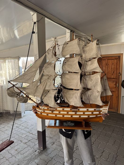 Продам макет корабля